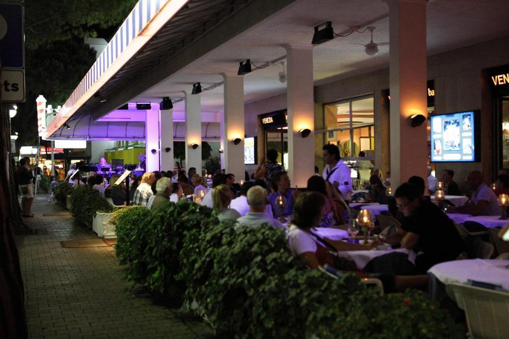 Hotel Venezia E La Villetta Lido di Jesolo Kültér fotó