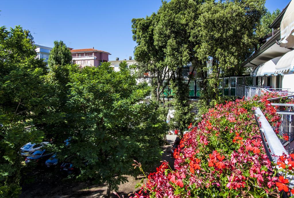 Hotel Venezia E La Villetta Lido di Jesolo Kültér fotó