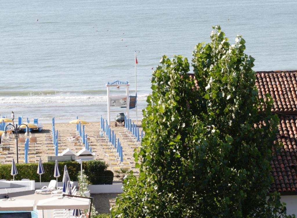 Hotel Venezia E La Villetta Lido di Jesolo Kültér fotó