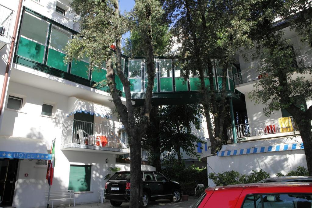 Hotel Venezia E La Villetta Lido di Jesolo Kültér fotó