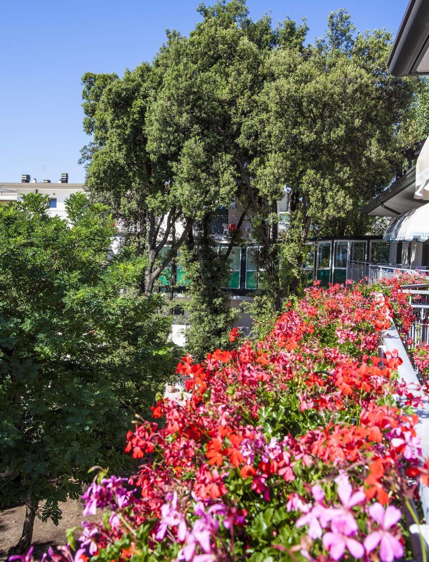 Hotel Venezia E La Villetta Lido di Jesolo Kültér fotó