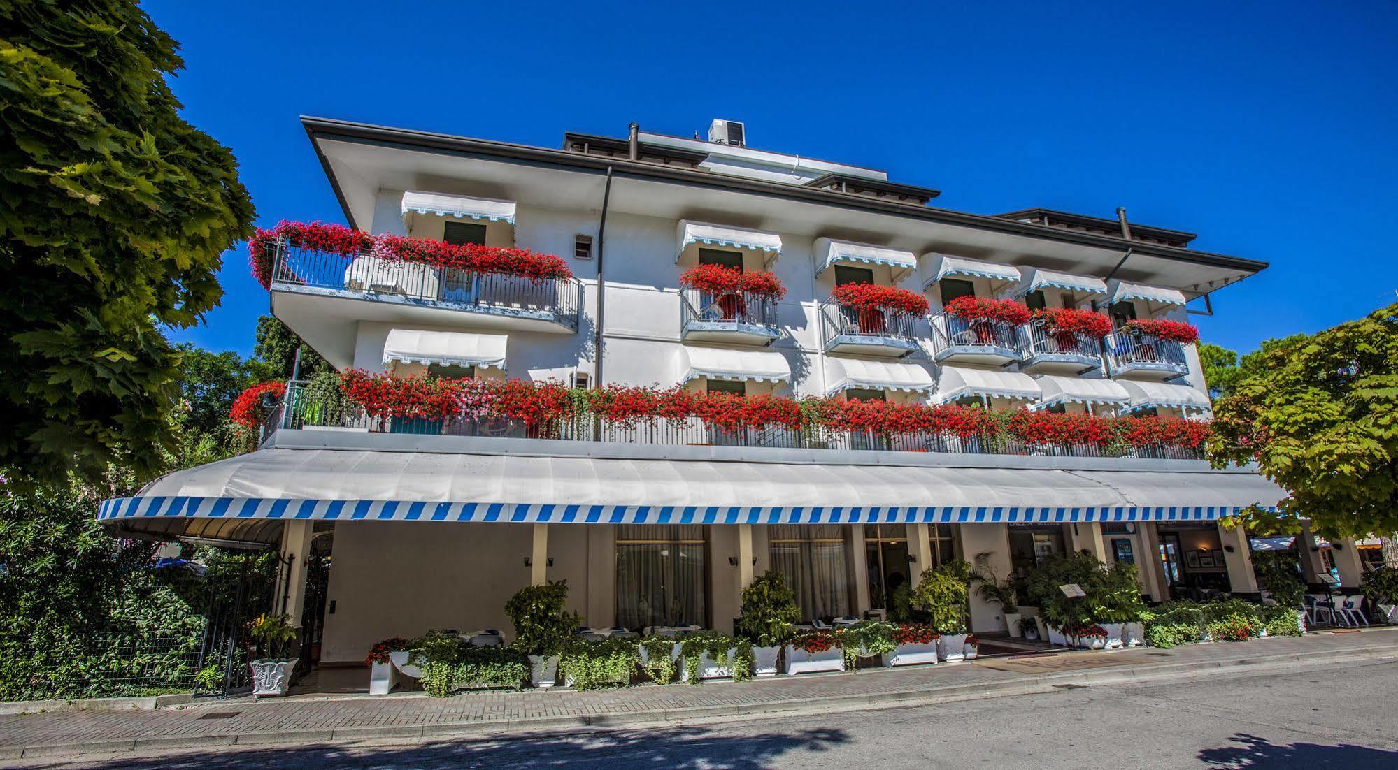 Hotel Venezia E La Villetta Lido di Jesolo Kültér fotó