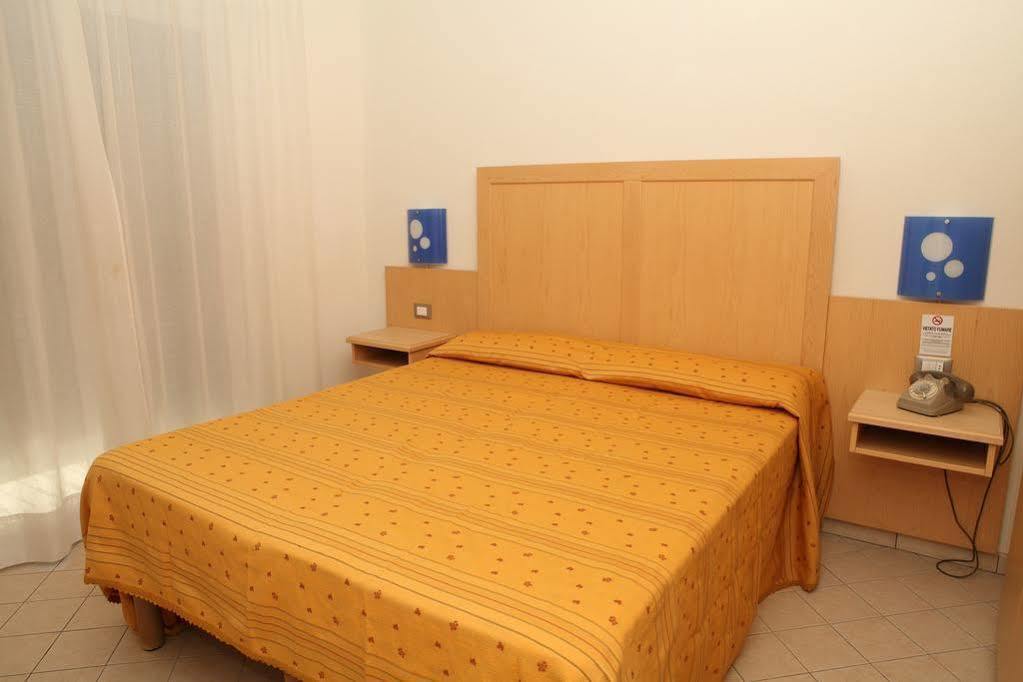 Hotel Venezia E La Villetta Lido di Jesolo Kültér fotó