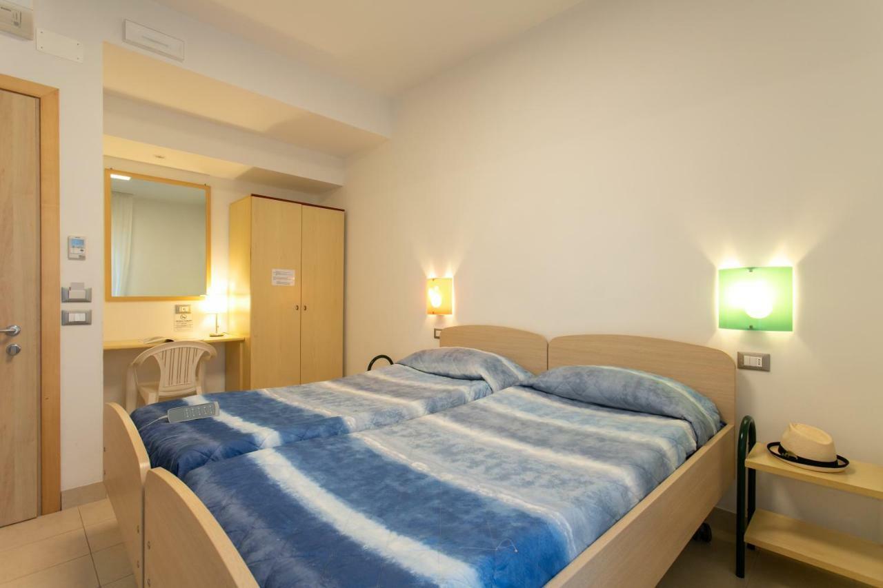 Hotel Venezia E La Villetta Lido di Jesolo Kültér fotó