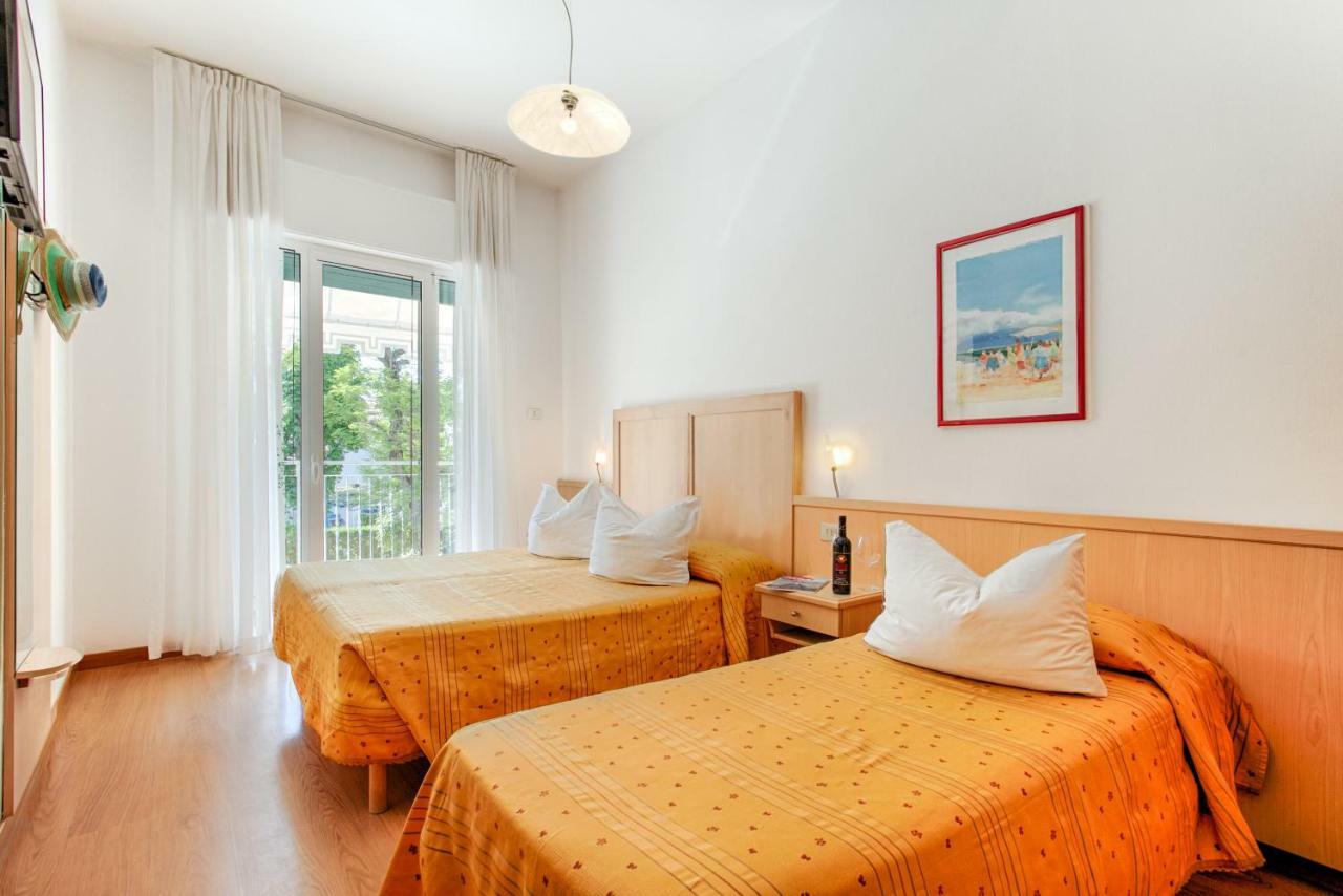 Hotel Venezia E La Villetta Lido di Jesolo Kültér fotó